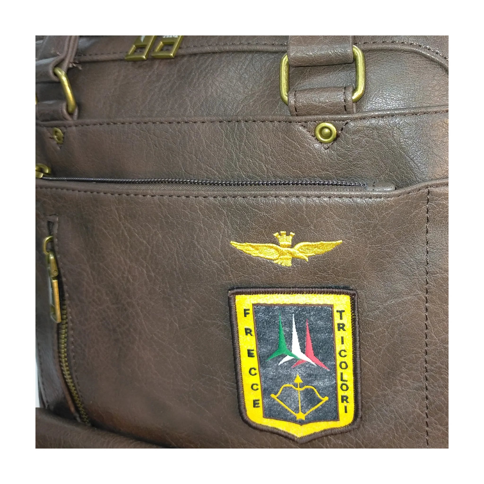 Dettaglio finiture e hardware di Aeronautica Militare Pilot Zaino Pc - Moro