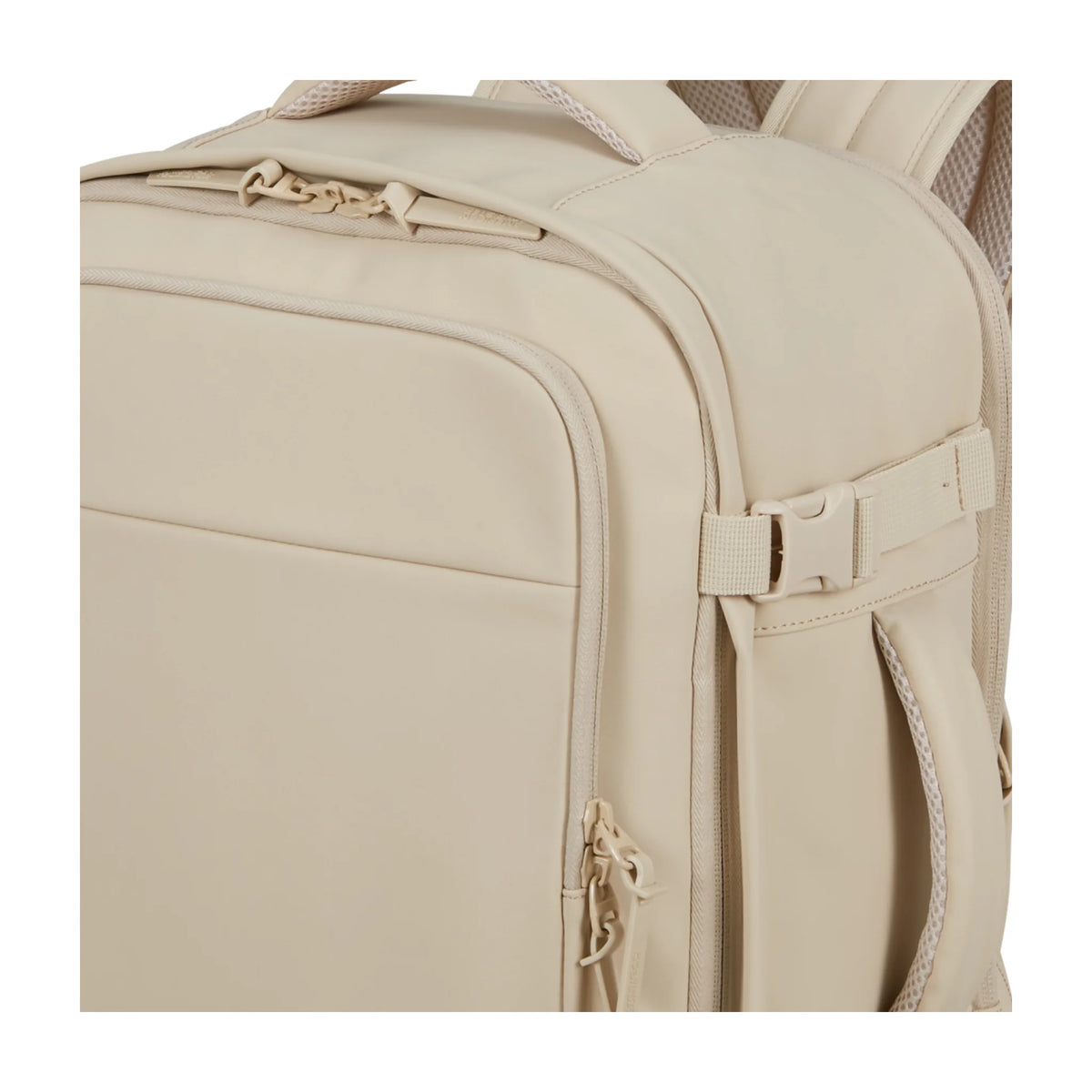 Dettaglio finiture e hardware di American Tourister Take2Cabin Zaino - Beige