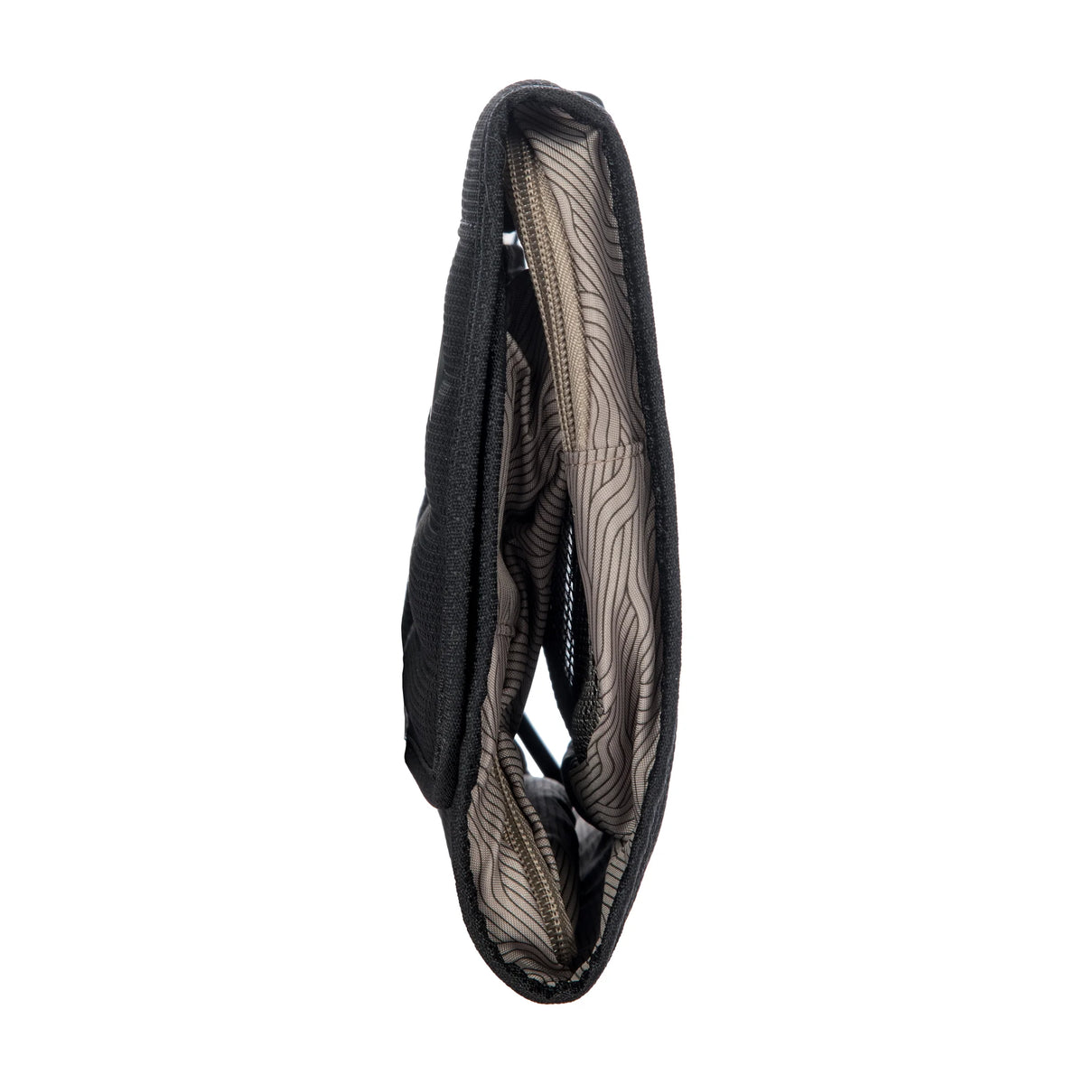 Dettaglio laterale e fondo di Bric's Ulisse B|Y Necessaire Tri-Fold In Tessuto Riciclato - Black