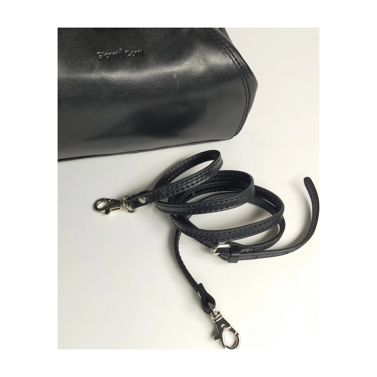 Elementi e accessori inclusi in Gianni Conti Pontevecchio Borsa A Mano - Nero