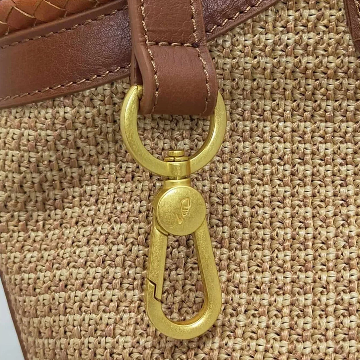 Dettaglio finiture e hardware di Pelletteria Veneta Rimini Borsa A Mano - Cuoio