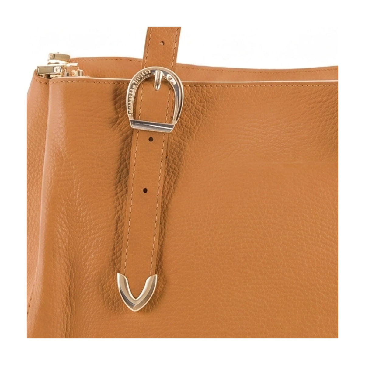 Dettaglio finiture e hardware di Pelletteria Veneta Shopper 3 Scomparti - Cuoio