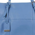 Dettaglio finiture e hardware di Pelletteria Veneta Shopping Bag - Blu