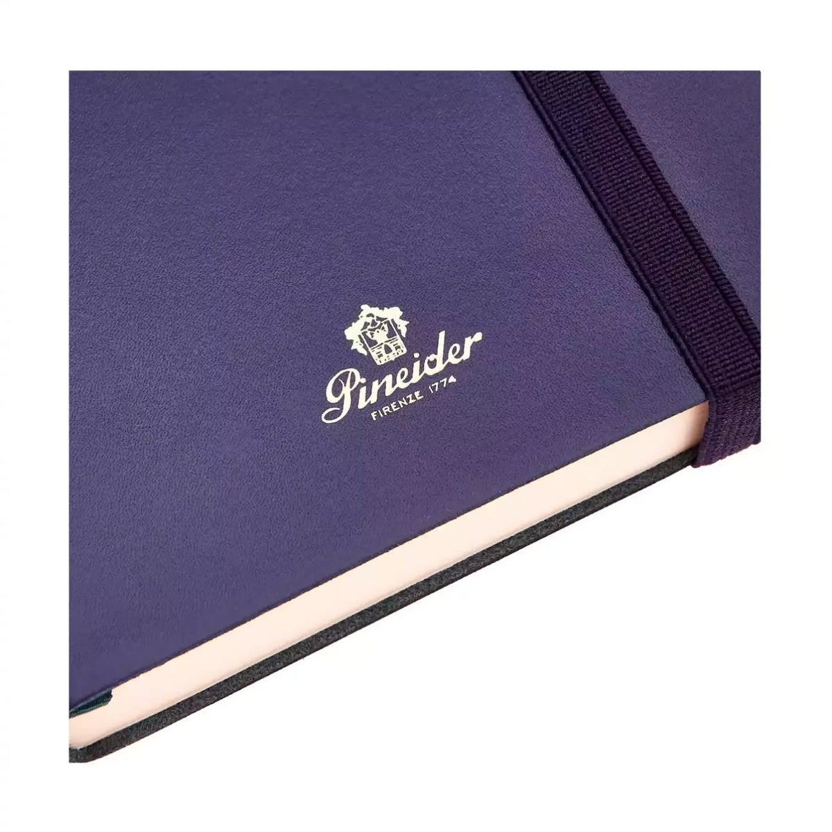 Dettaglio finiture e hardware di Pineider Classic Notebook Classic Senza Righe - Bluette