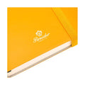 Dettaglio finiture e hardware di Pineider Classic Notebook Classic Senza Righe - Giallo