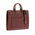 Vista di tre quarti di Pineider Mini Franzi Slim Briefcase In Mini Franzi - Rum