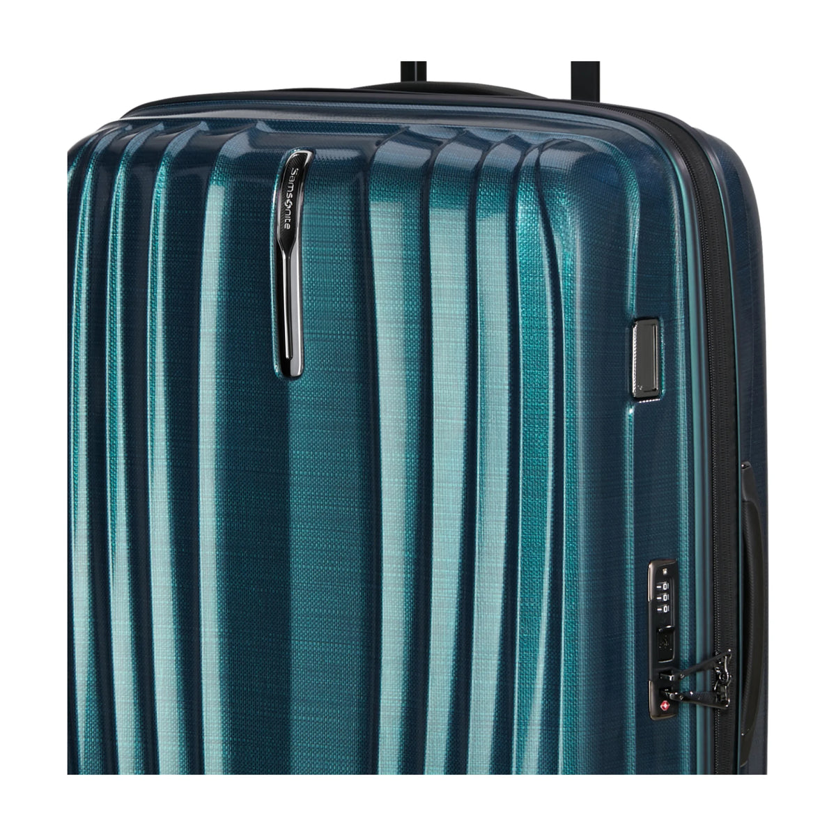 Dettaglio finiture e hardware di Samsonite Nexis Trolley (4 Ruote) - Deep Petrol