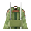 Dettaglio finiture e hardware di DRAGON LADY - Scharlau First Class Zaino Business - Verde
