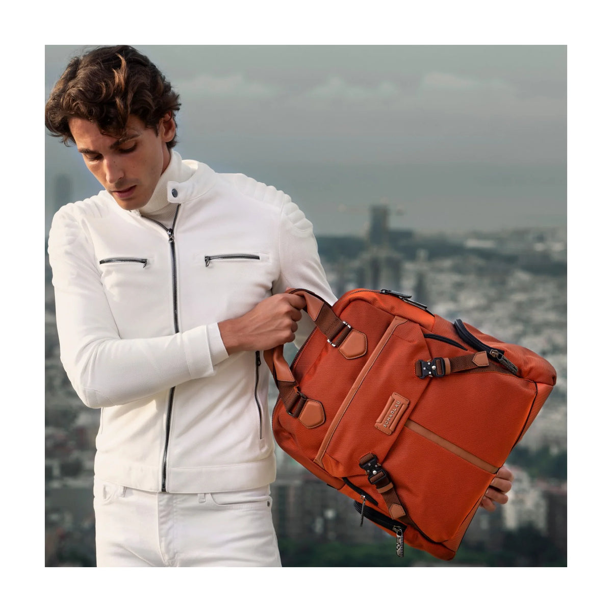 Proporzioni e vestibilità di SPACE SHUTTLE - Scharlau First Class Zaino Business - Arancia