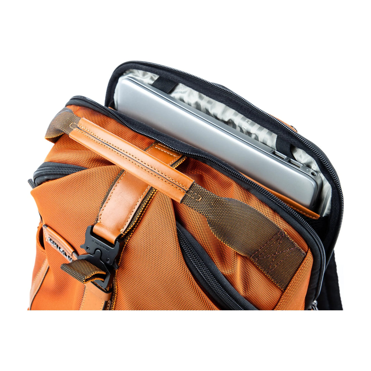 Elementi e accessori inclusi in STARFIGHTER - Scharlau First Class Zaino Business - Arancia
